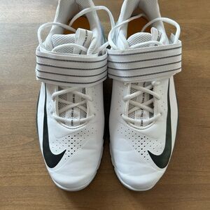 Nike White and Black Sports Sneakers